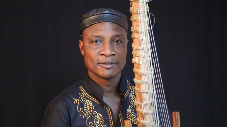 Adjiri Odametey: Dzen