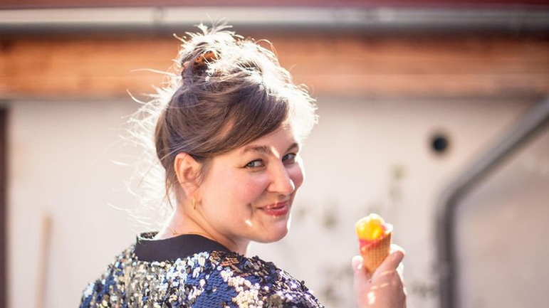 Jana Heinicke: Aus dem Bauch heraus