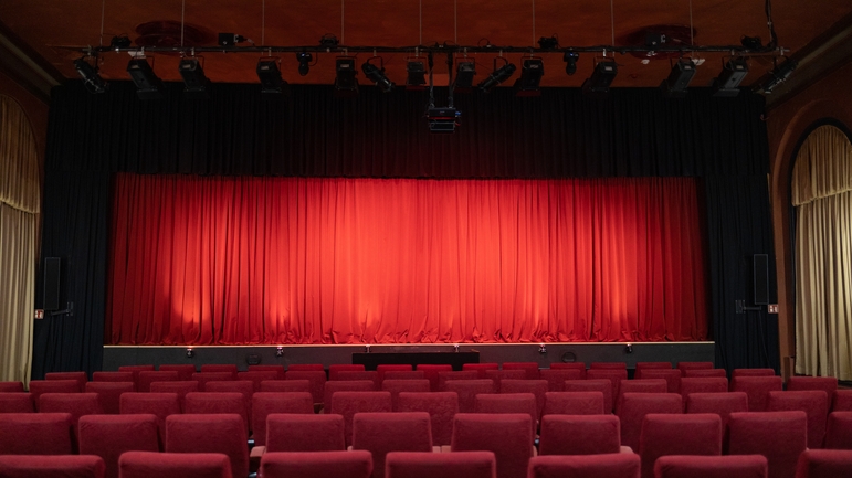 DER GOLDENE SCHLÜSSEL